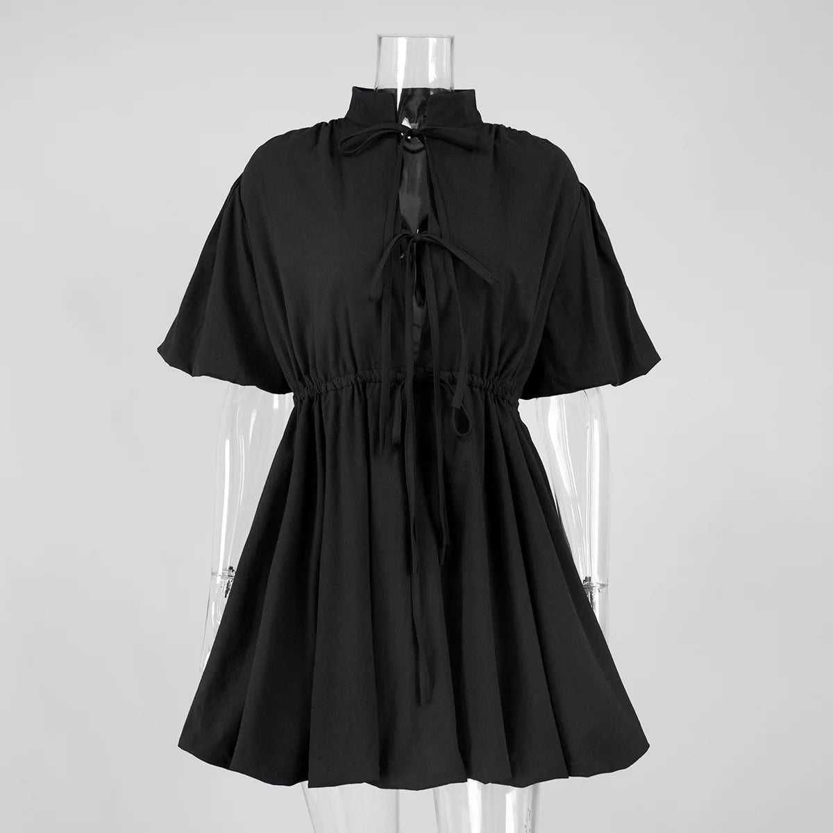 Vestido Midi Plisado con Cuello Alto — Elegancia Casual de Verano