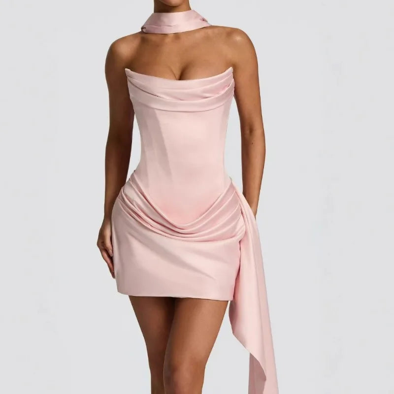 Vestido Mini Hombros Descubiertos — Noche de Lujo y Actitud