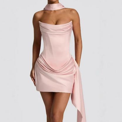 Vestido Mini Hombros Descubiertos — Noche de Lujo y Actitud