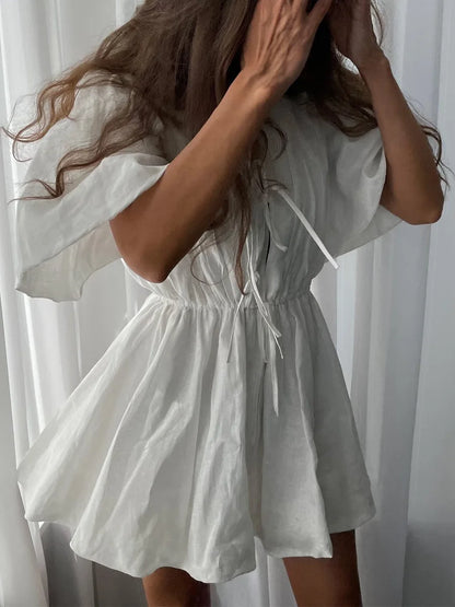Vestido Midi Plisado con Cuello Alto — Elegancia Casual de Verano